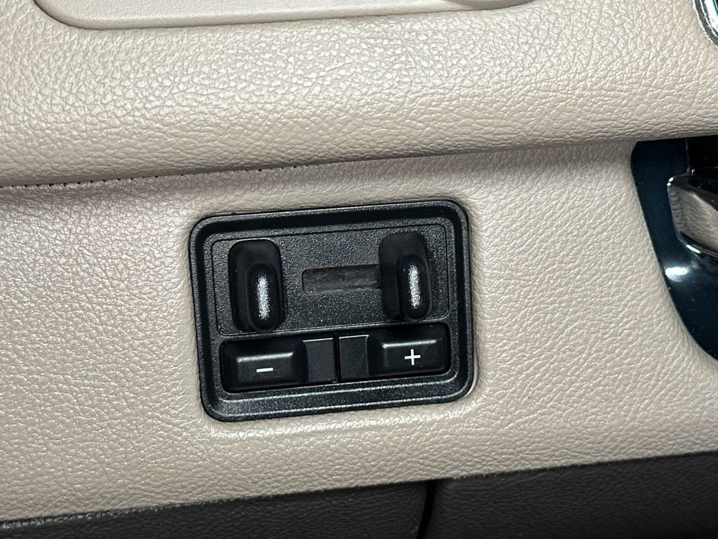 Used 2022 Lincoln Navigator L Reserve image 36