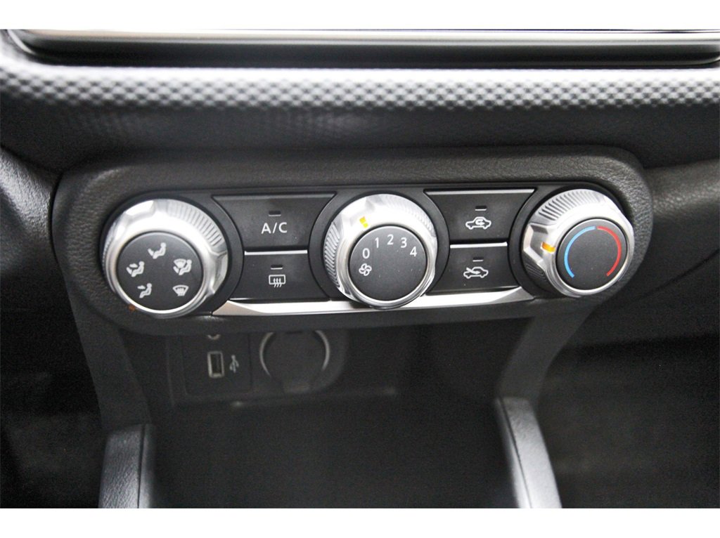 Used 2025 Nissan Kicks Play S image 44