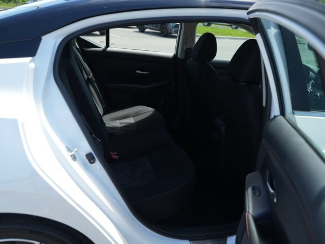 Used 2025 Nissan Sentra SR FWD image 22