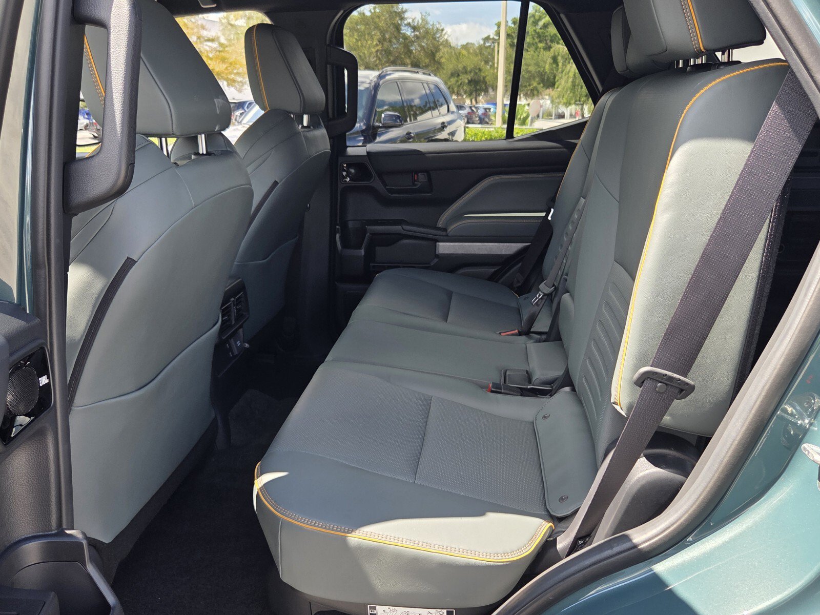 Used 2025 Toyota 4Runner Trailhunter AWD/4WD image 11