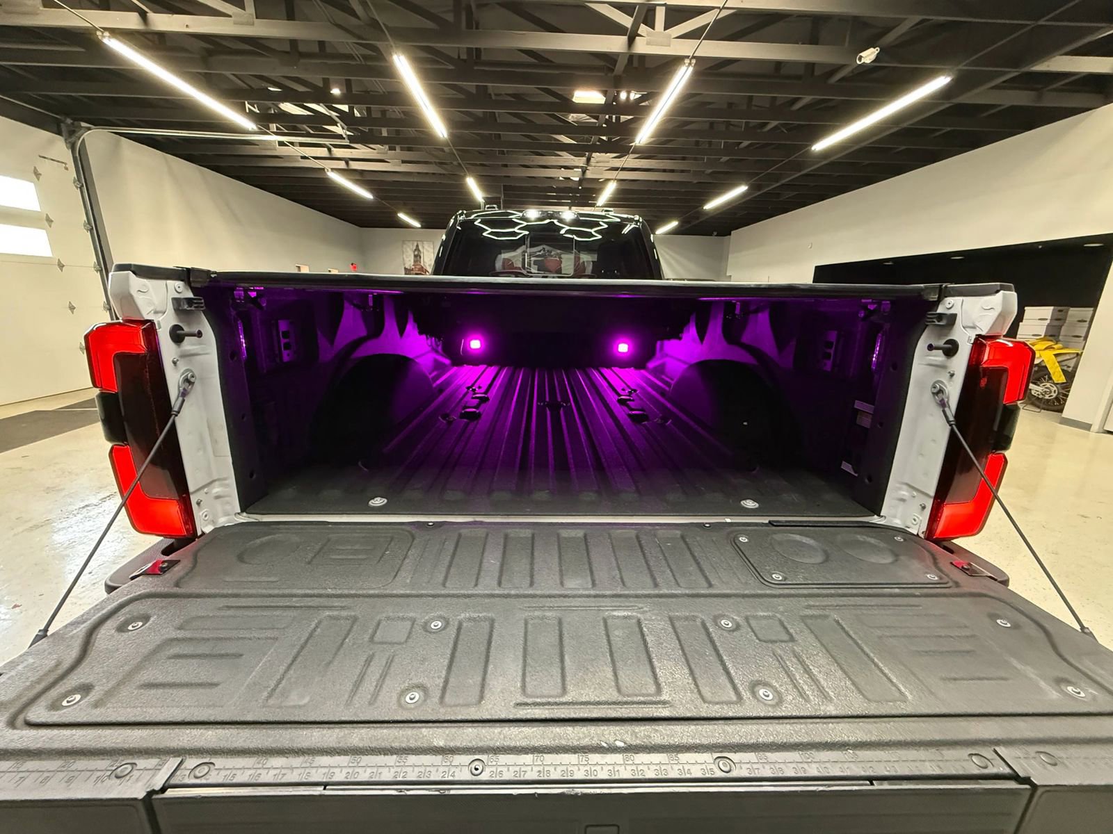 Used 2024 Ford F450 Limited w/ FX4 Off-Road Package image 36