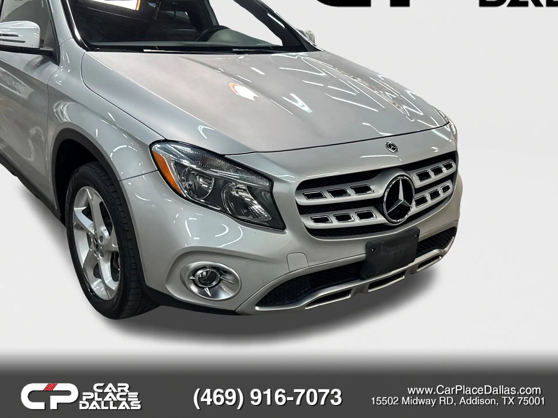 Used 2018 Mercedes-Benz GLA 250 4MATIC w/ Premium Package image 3