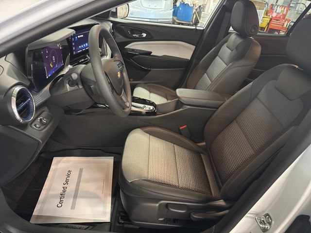 New 2026 Chevrolet Trax LT FWD image 12