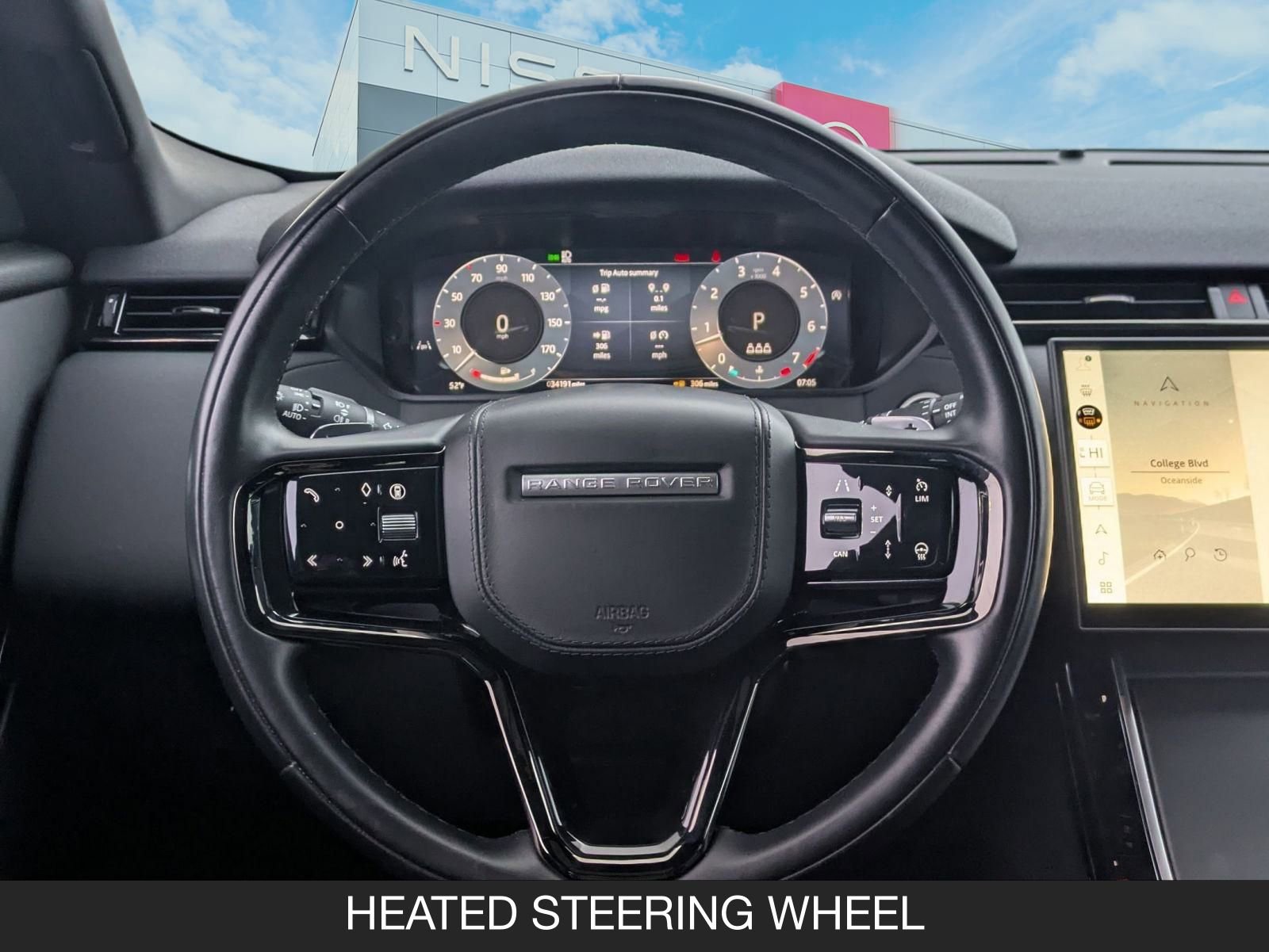 Used 2025 Land Rover Range Rover Velar Dynamic SE image 12