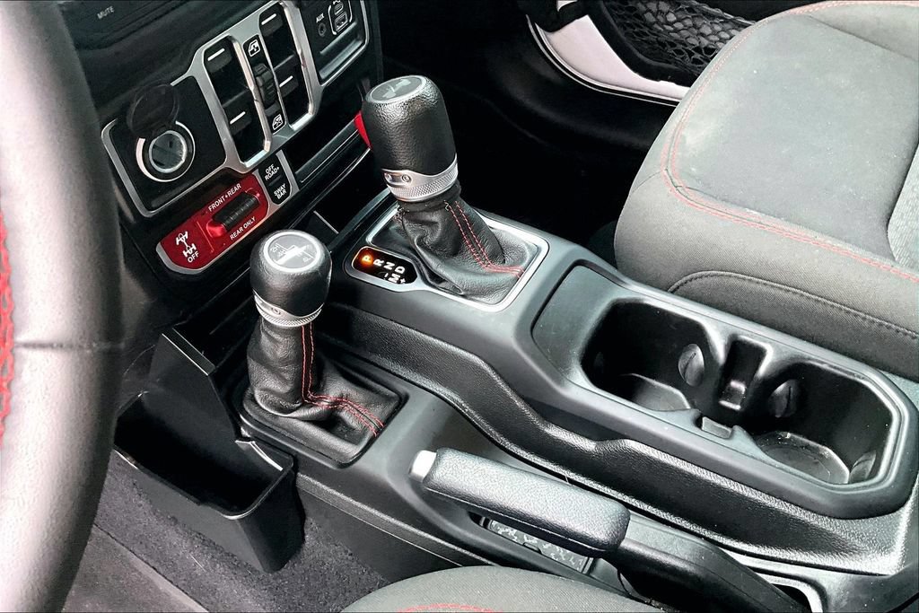 Used 2023 Jeep Wrangler Unlimited Rubicon AWD/4WD image 19