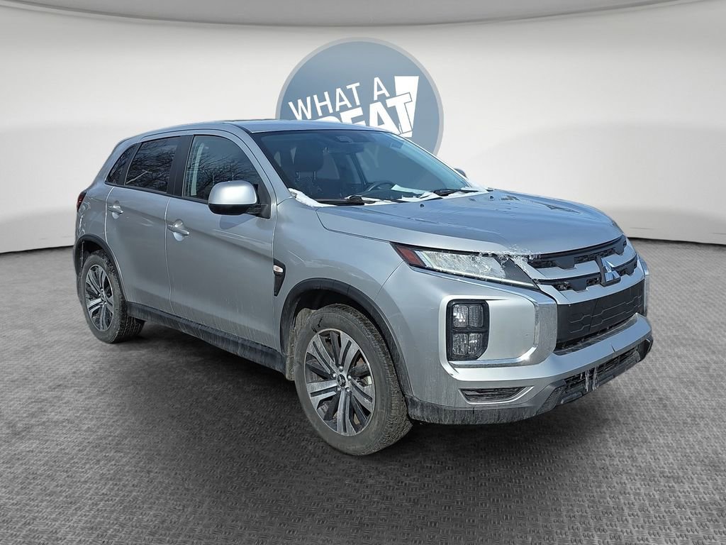 Used 2022 Mitsubishi Outlander Sport SE image 1