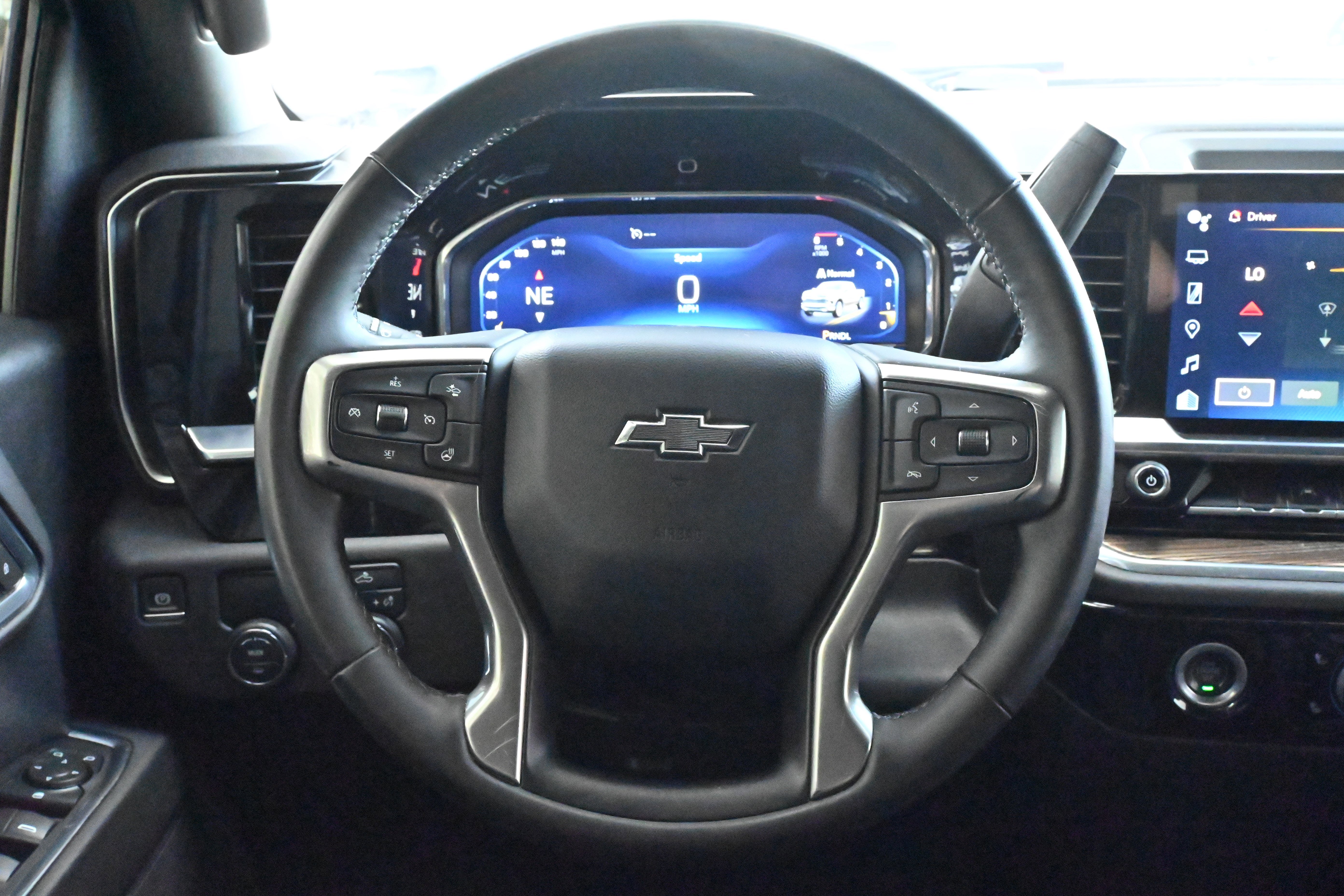 Used 2024 Chevrolet Silverado 1500 RST w/ Protection Package image 10