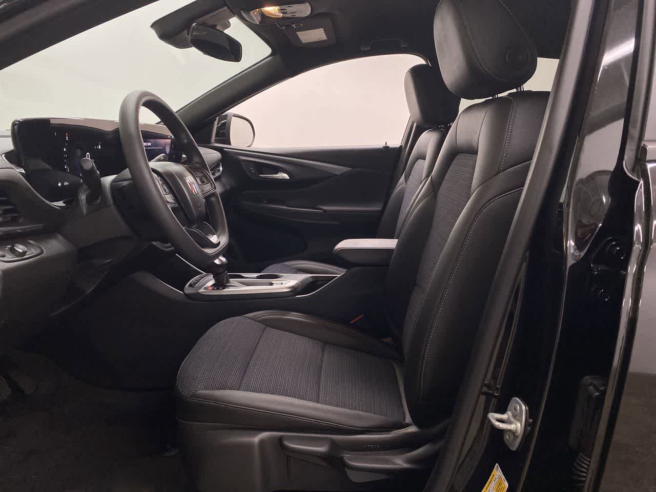 Used 2024 Buick Envista Preferred image 13