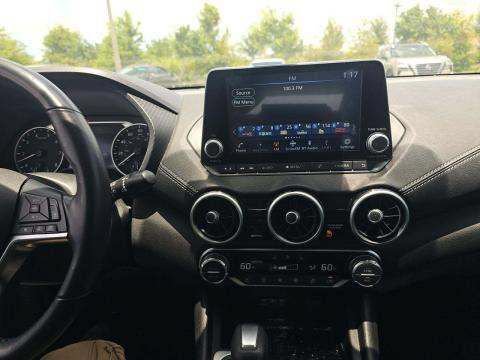 Used 2023 Nissan Sentra SV w/ All-Weather Package FWD image 4