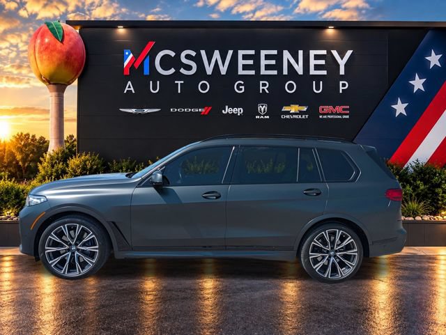 Used 2022 BMW X7 xDrive40i w/ M Sport Package AWD/4WD image 2