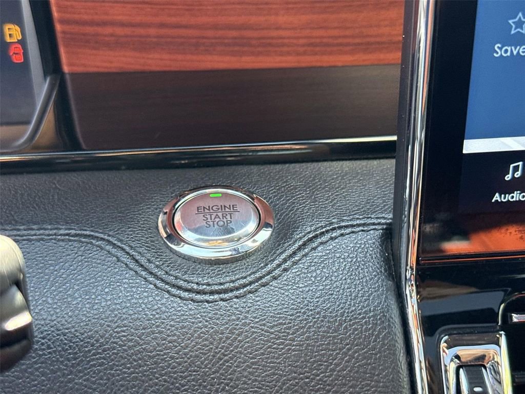 Used 2024 Lincoln Navigator Premiere image 15