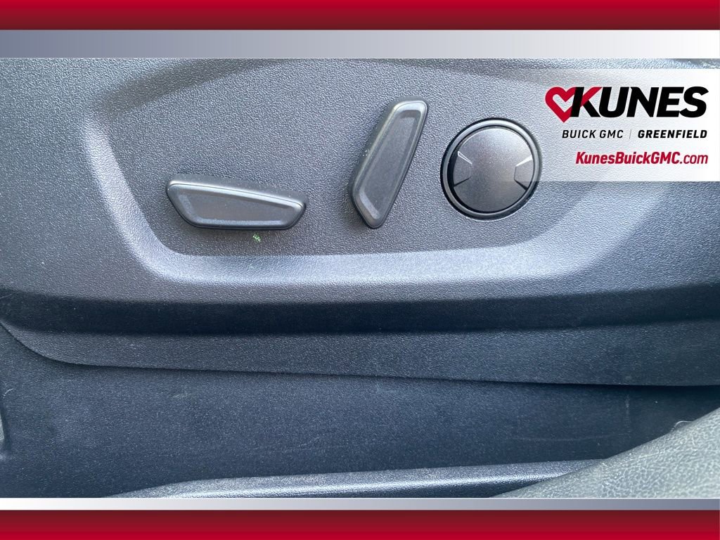 Used 2024 Ford Edge SEL image 32