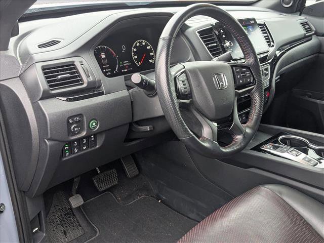 Certified 2025 Honda Ridgeline Black Edition image 11