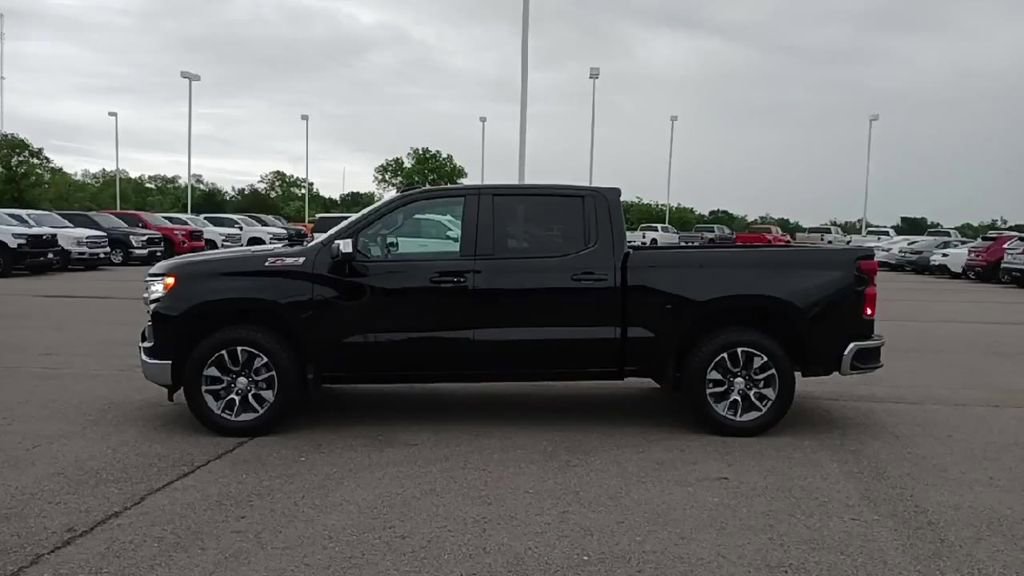 Certified 2025 Chevrolet Silverado 1500 LT w/ All Star Edition Plus AWD/4WD image 5