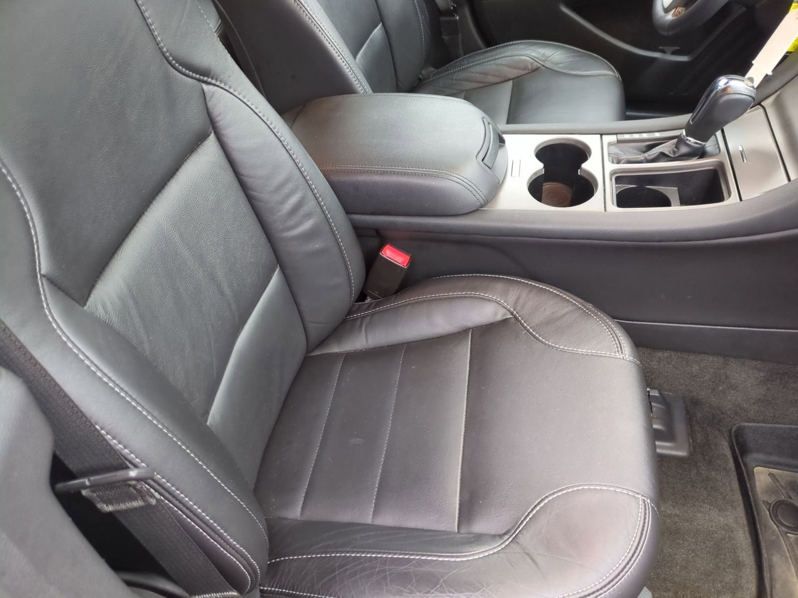 Used 2018 Ford Taurus SEL image 24