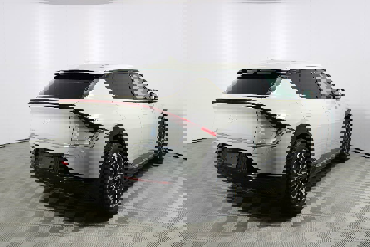 Used 2022 Kia EV6 Wind image 31
