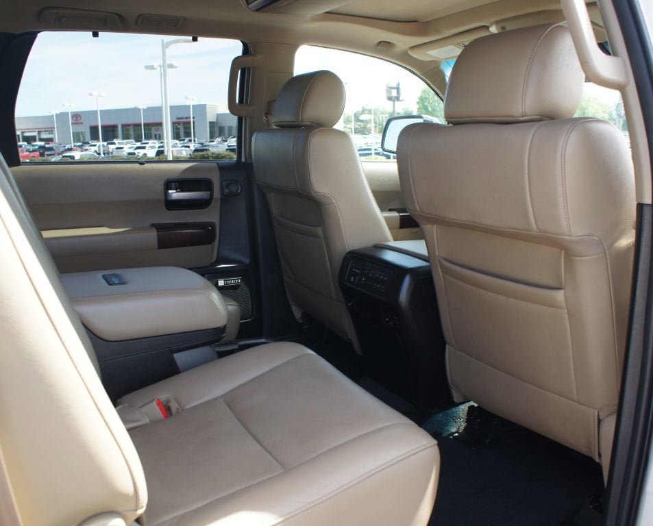 Used 2015 Toyota Sequoia Platinum AWD/4WD image 25
