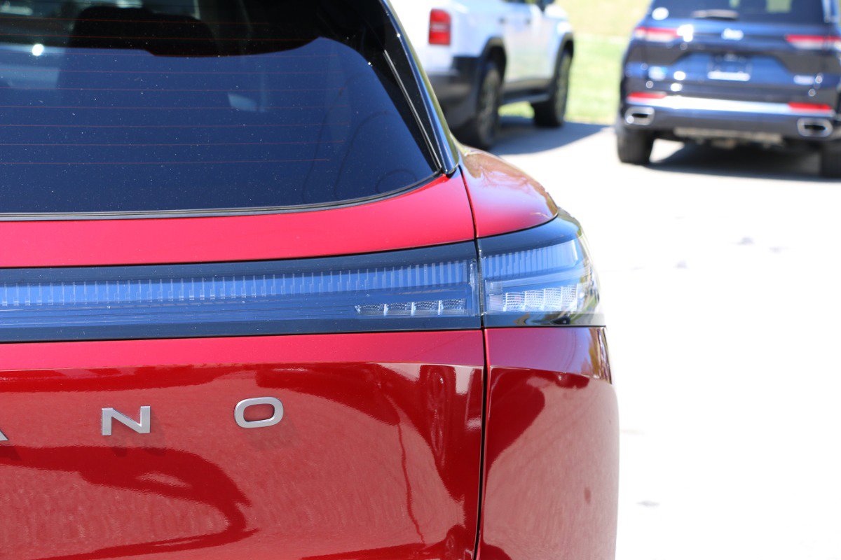 Used 2025 Nissan Murano SL AWD/4WD image 7