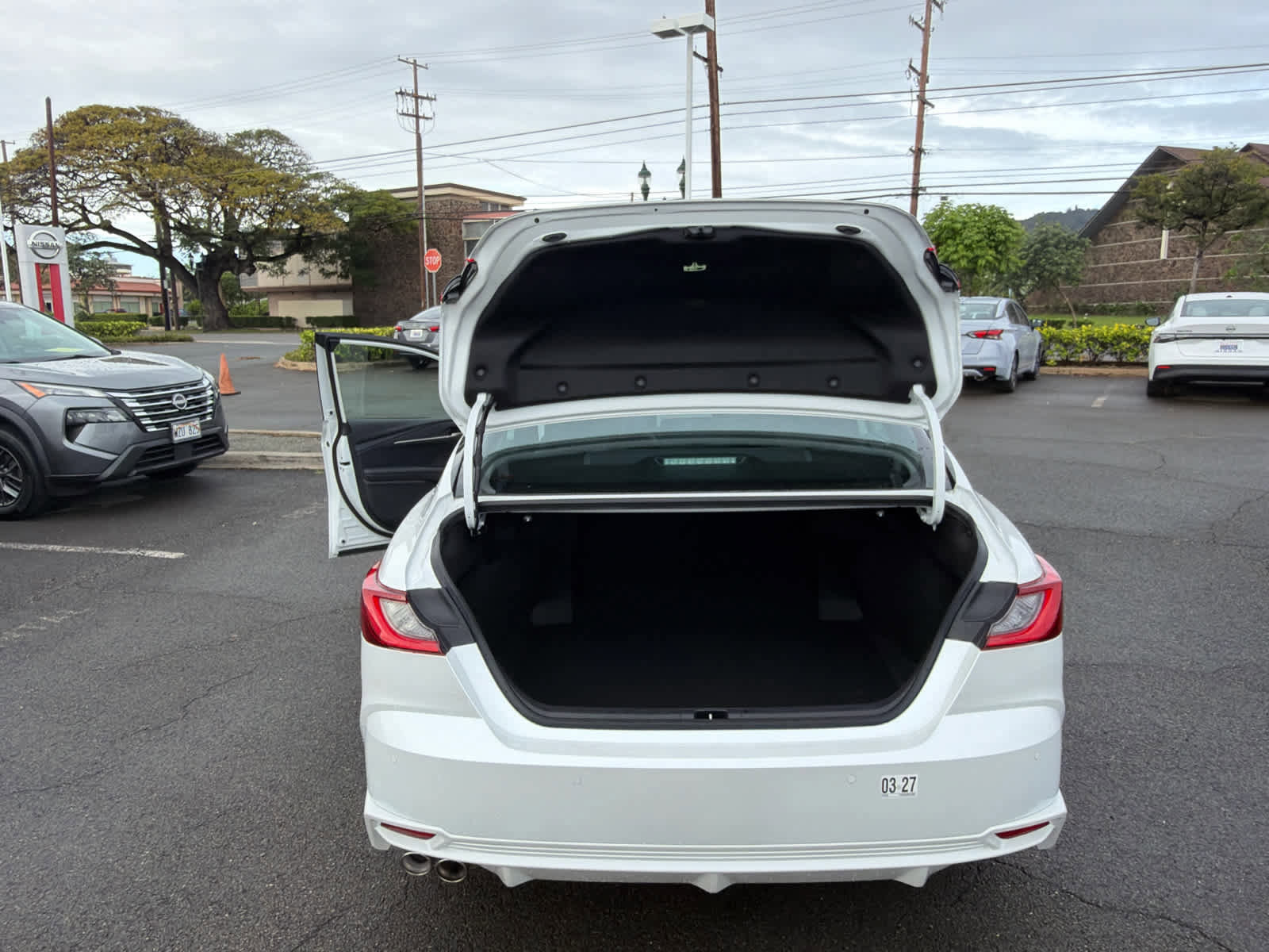 Used 2025 Toyota Camry XSE image 11