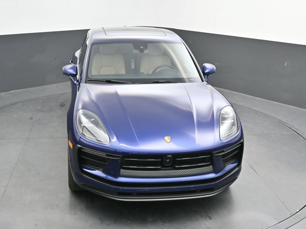 Certified 2026 Porsche Macan AWD/4WD image 33