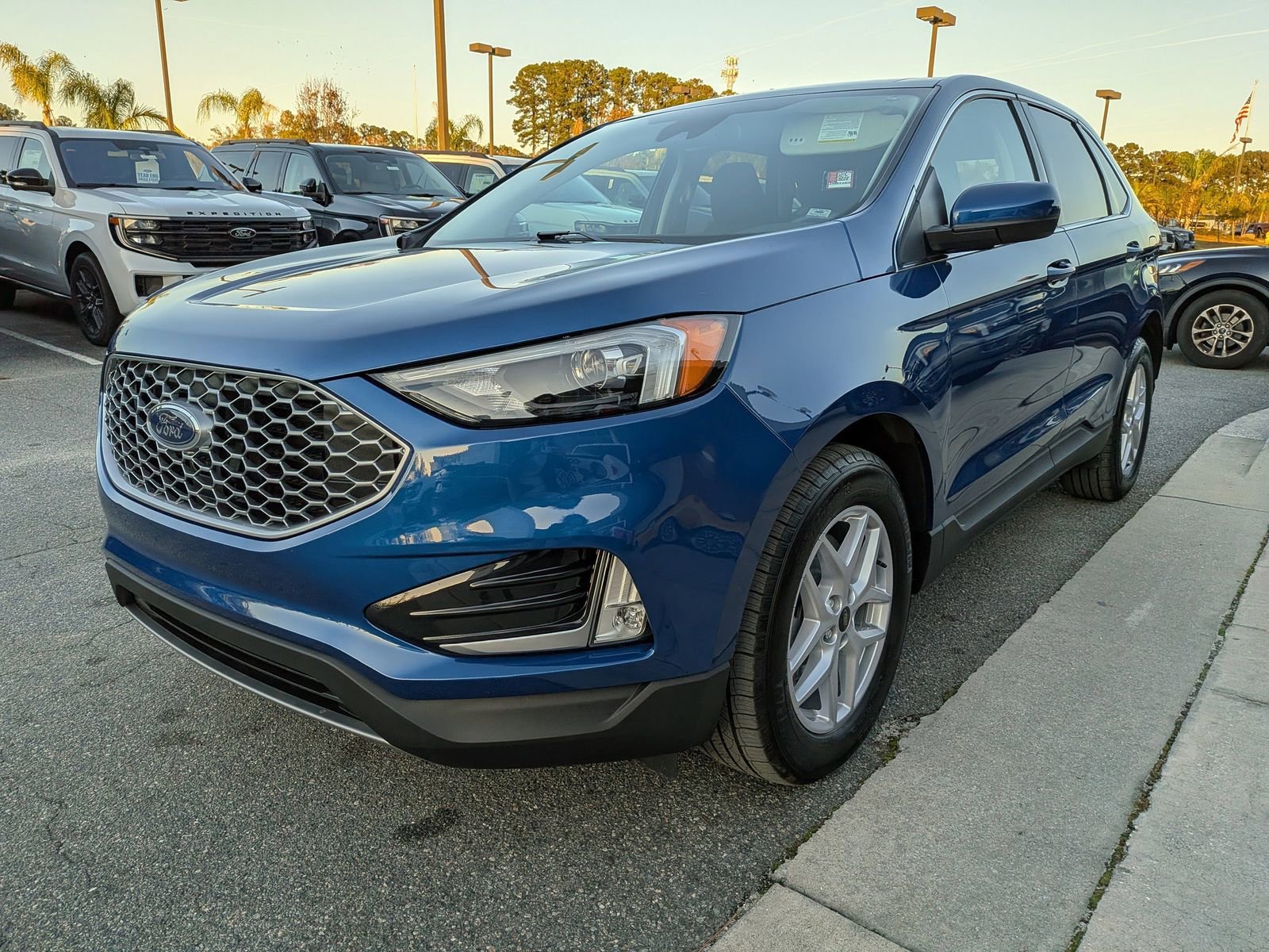 Certified 2023 Ford Edge SEL w/ Convenience Package image 9