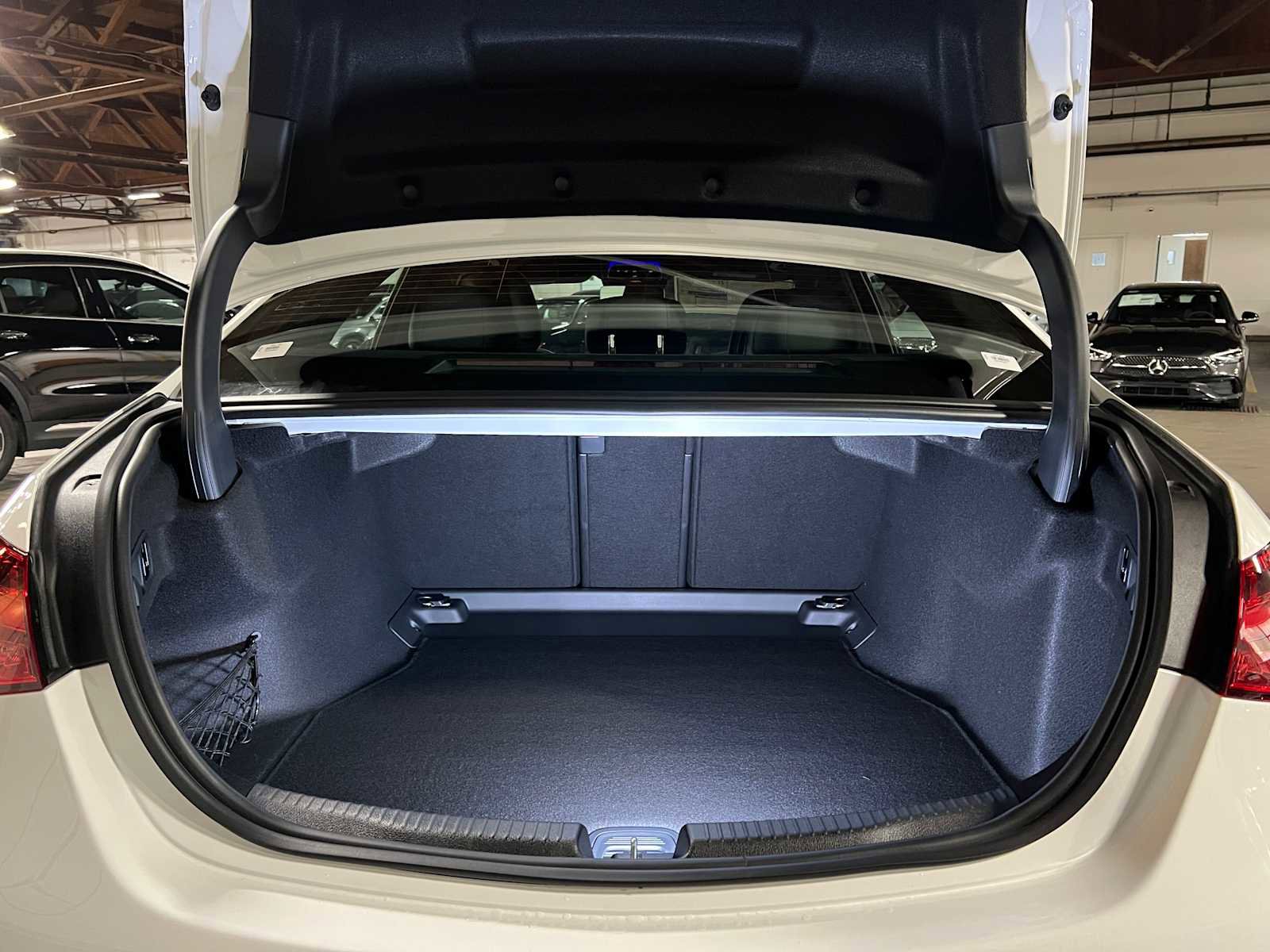 Used 2025 Mercedes-Benz C 300 4MATIC Sedan image 15