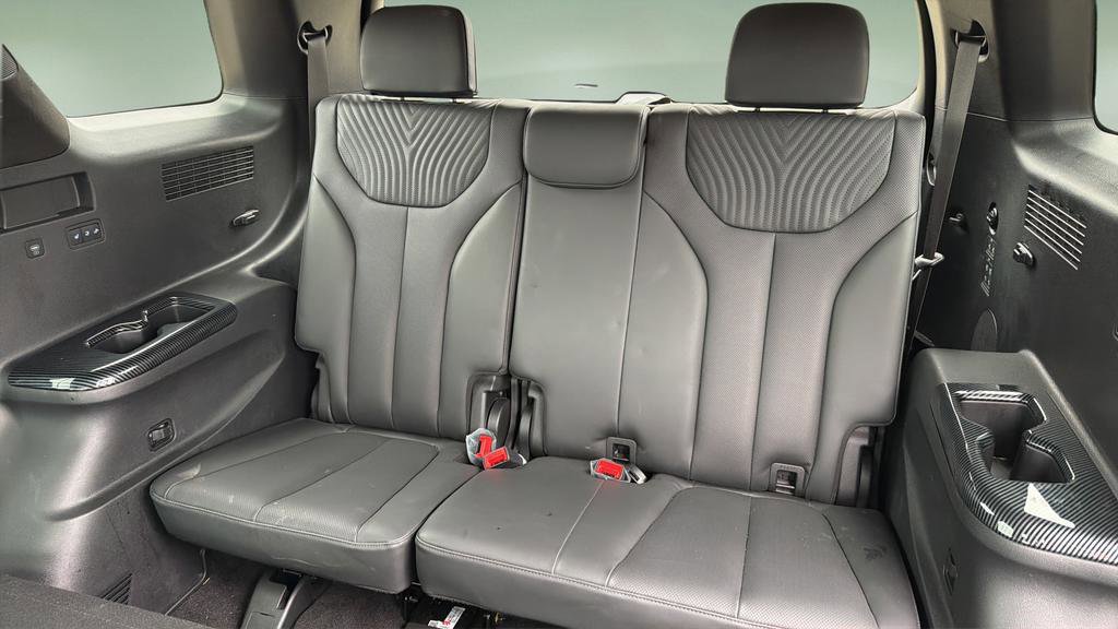 Used 2024 Hyundai Palisade Calligraphy image 21