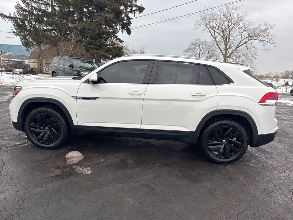 Used 2022 Volkswagen Atlas Cross Sport SE image 12