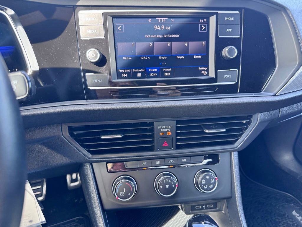 Used 2023 Volkswagen Jetta Sport image 29