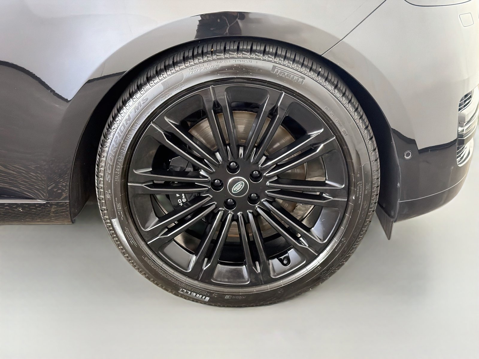Certified 2023 Land Rover Range Rover Autobiography AWD/4WD image 35