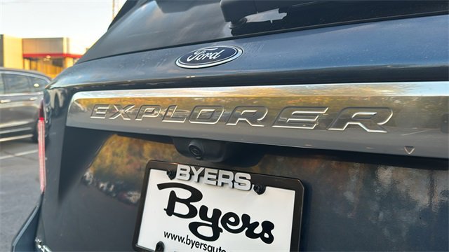 Used 2020 Ford Explorer Platinum w/ Premium Technology Package image 32