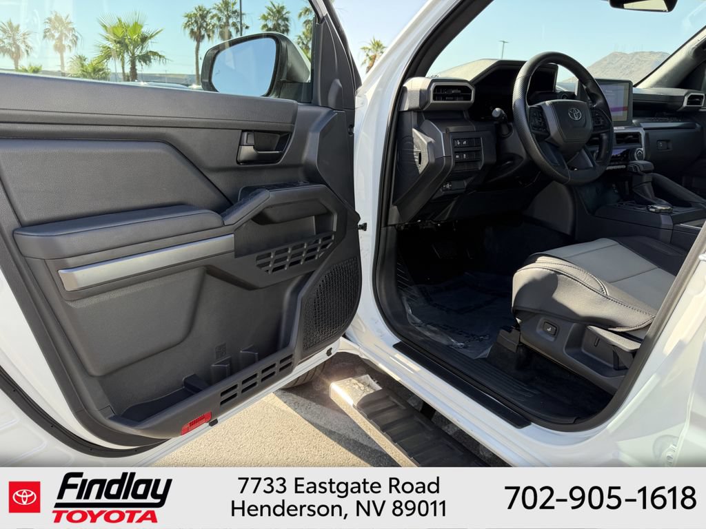 Certified 2024 Toyota Tacoma SR5 AWD/4WD image 5