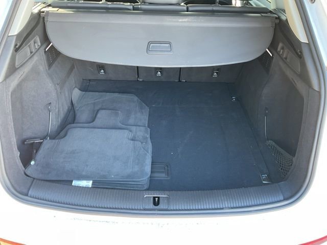 Used 2024 Audi Q5 2.0T Premium image 29