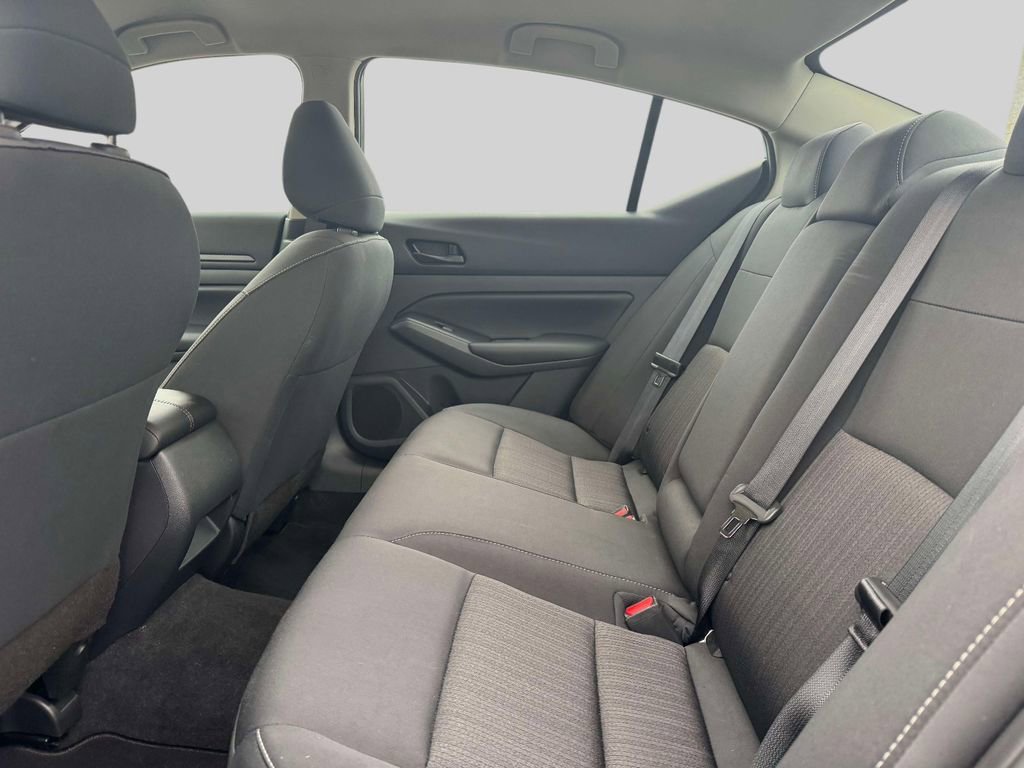 Used 2025 Nissan Altima 2.5 S image 11