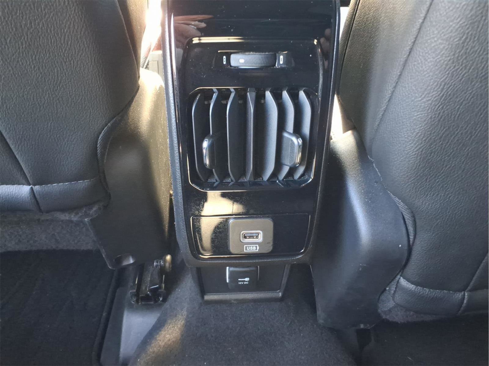 Used 2025 Jeep Compass Limited AWD/4WD image 13