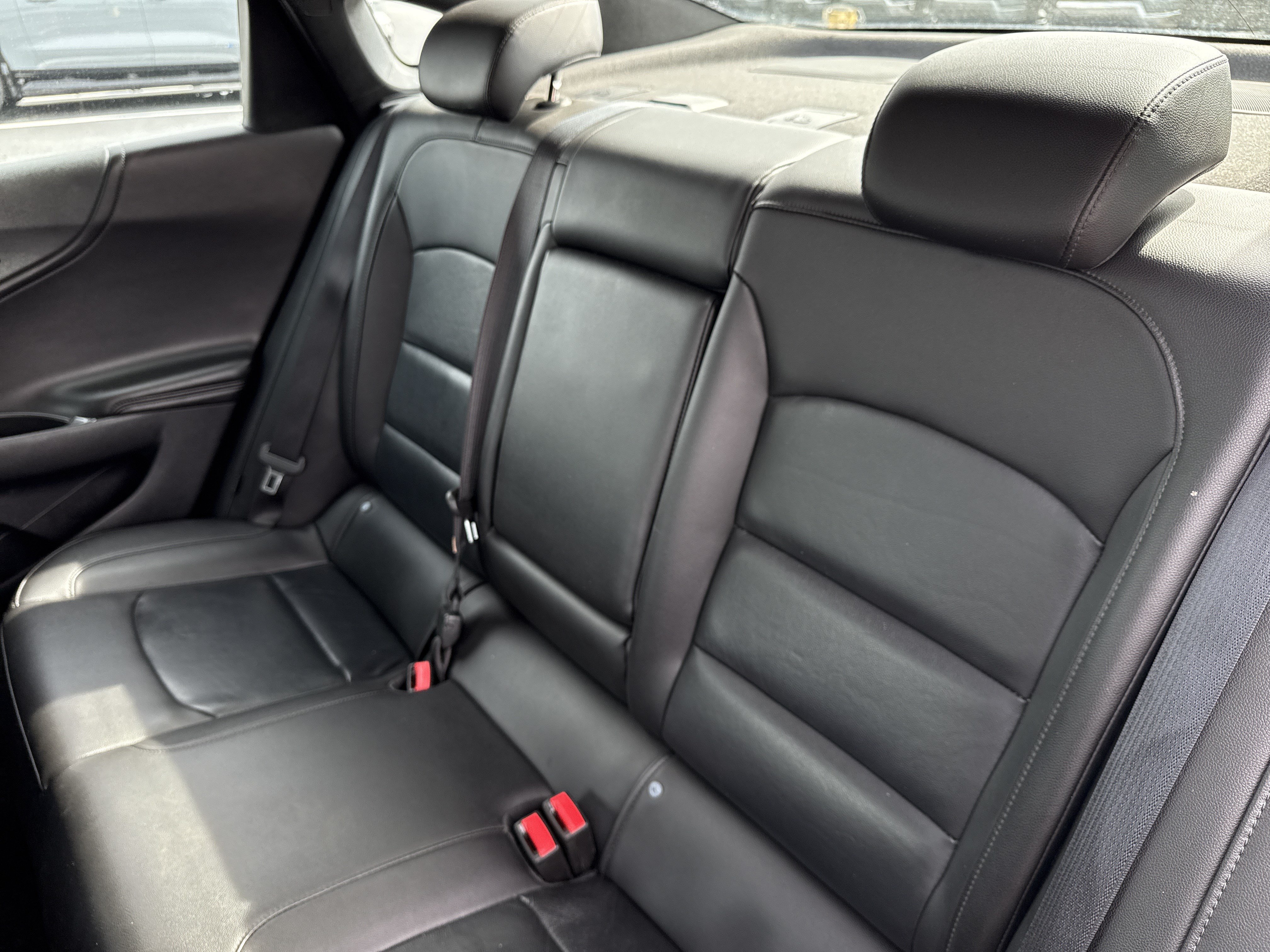 Used 2016 Chevrolet Malibu LT w/ Leather Package FWD image 29