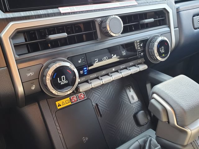 New 2026 Toyota 4Runner Platinum AWD/4WD image 31