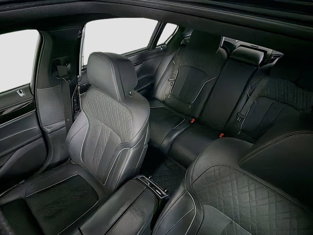 Used 2017 BMW 750i xDrive image 15