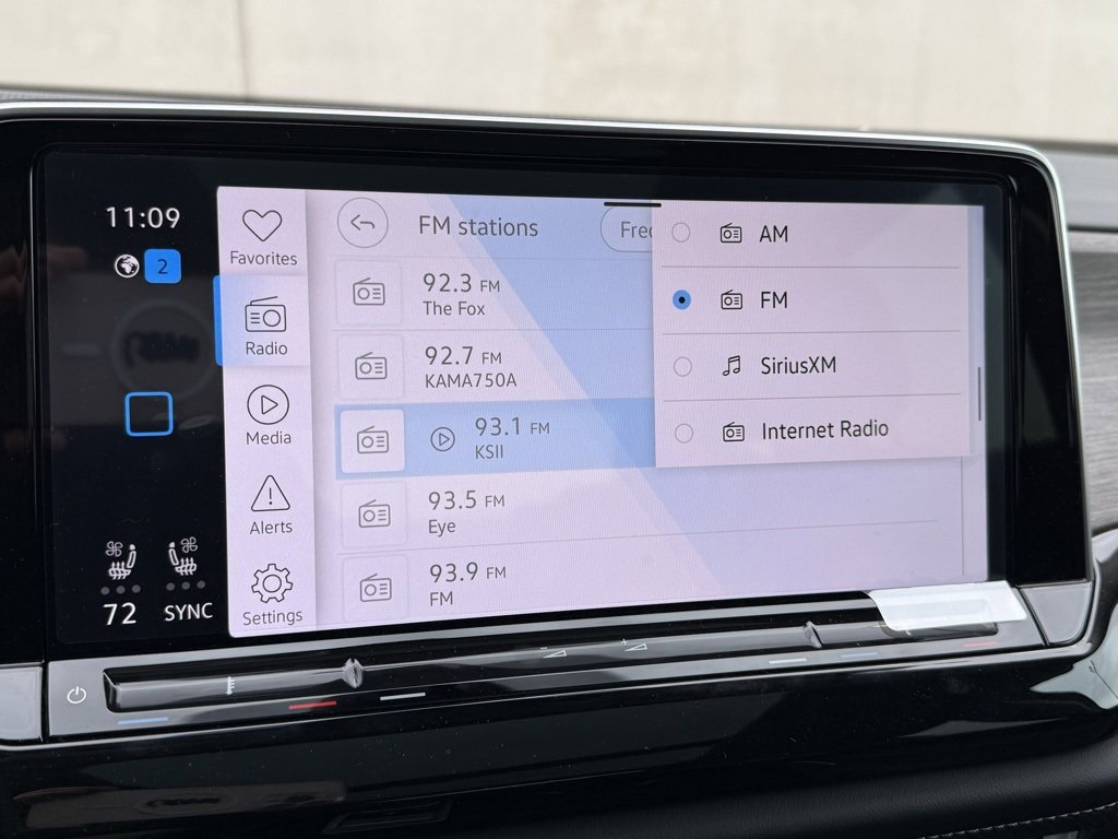 Used 2025 Volkswagen Atlas SEL Premium R-Line image 14