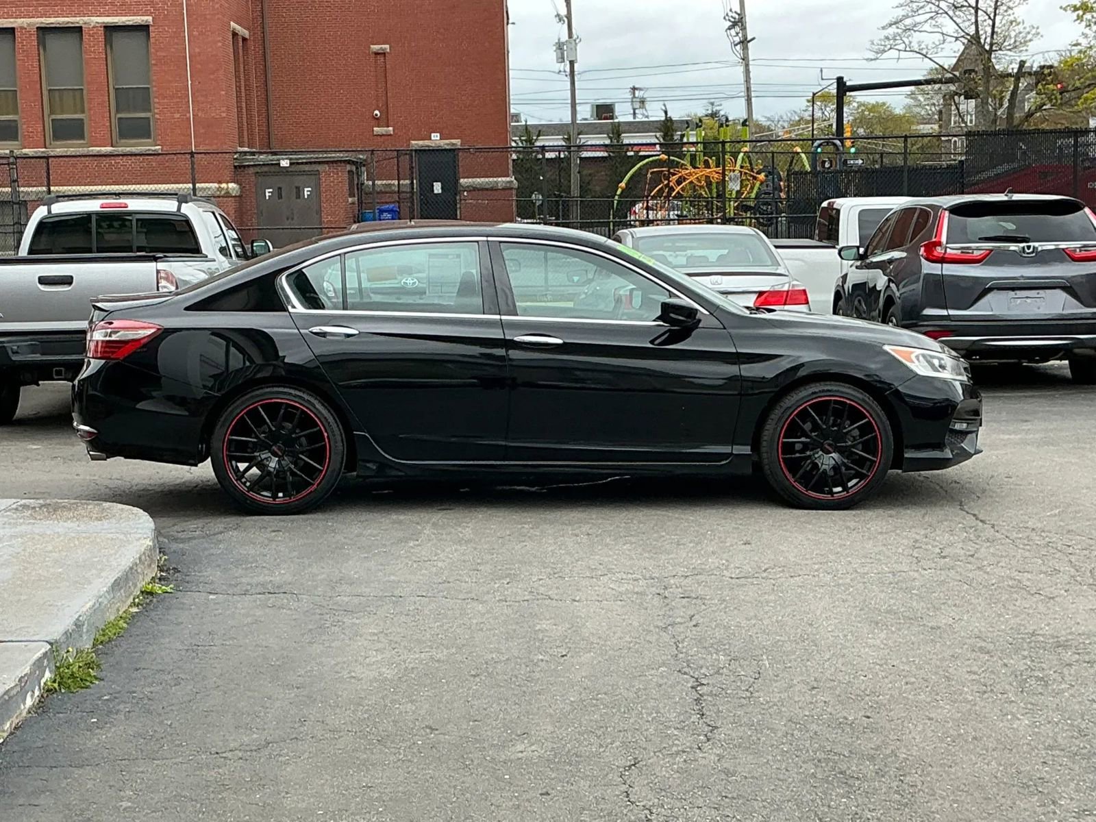 Used 2016 Honda Accord Sport image 4