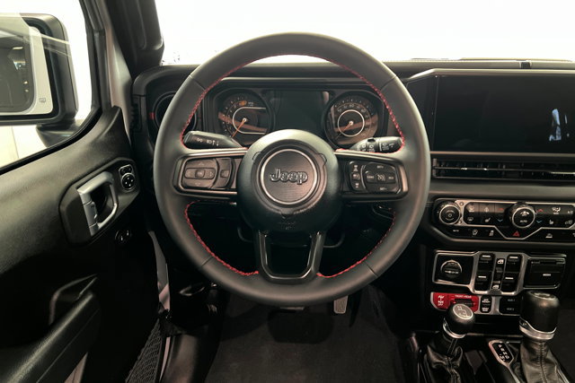 Used 2024 Jeep Wrangler Unlimited Rubicon w/ Technology Group image 12