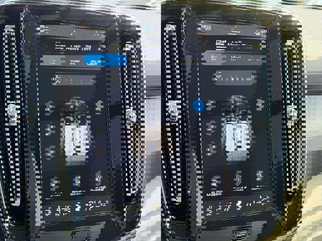 New 2026 Volvo XC40 B5 Plus w/ Protection Package Premier image 5