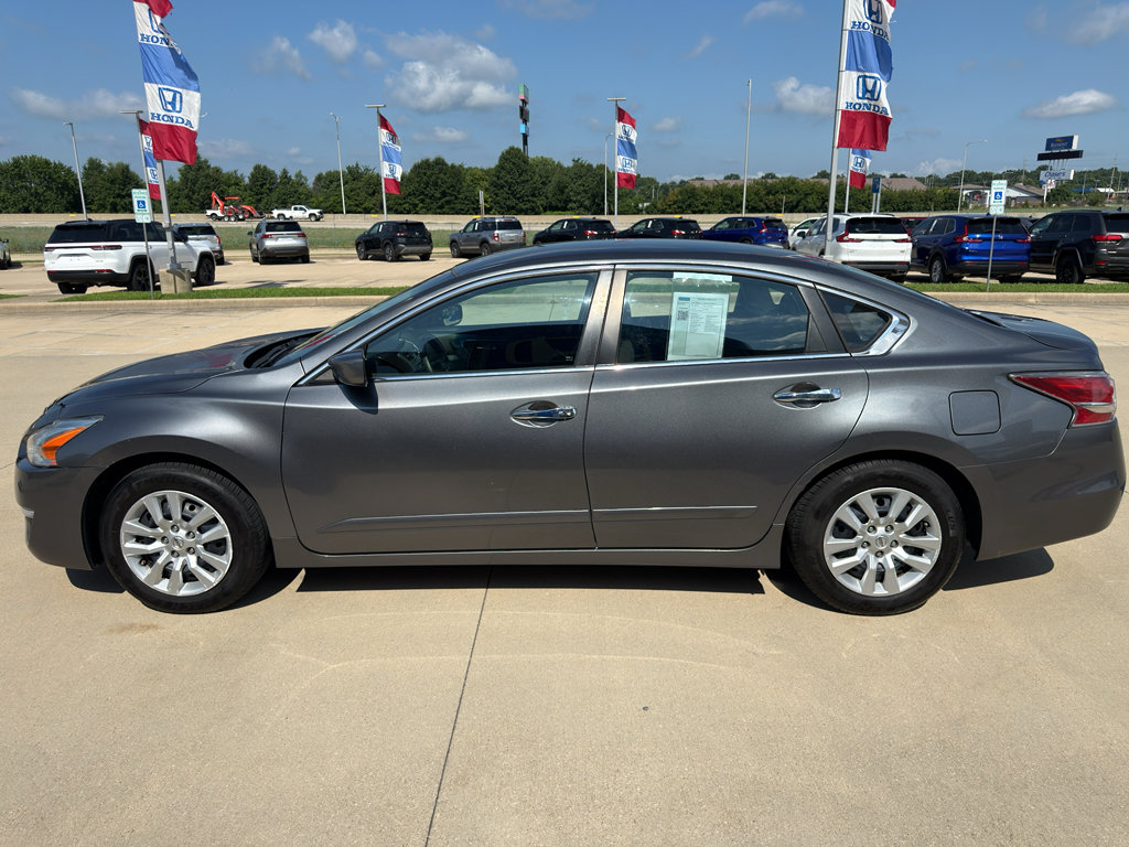 Used 2014 Nissan Altima 2.5 S w/ Display Audio Package FWD image 6