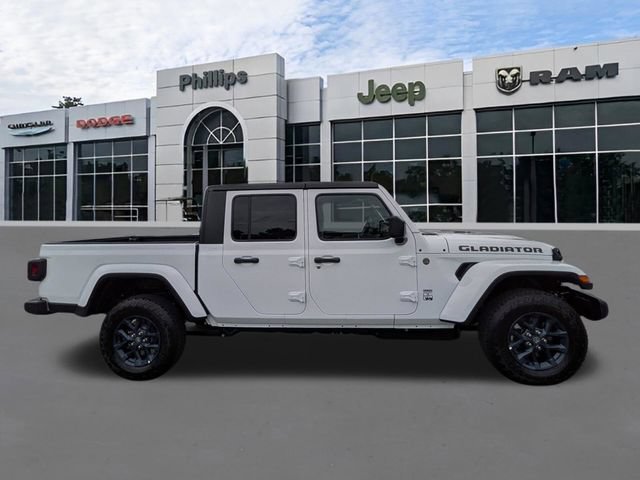 New 2026 Jeep Gladiator Sport AWD/4WD image 2