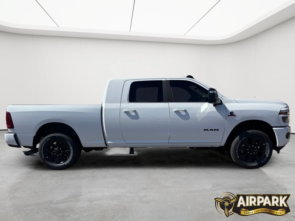 New 2026 RAM 2500 Laramie AWD/4WD image 3