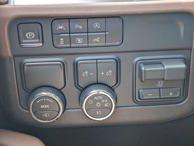 New 2026 Chevrolet Suburban High Country image 28