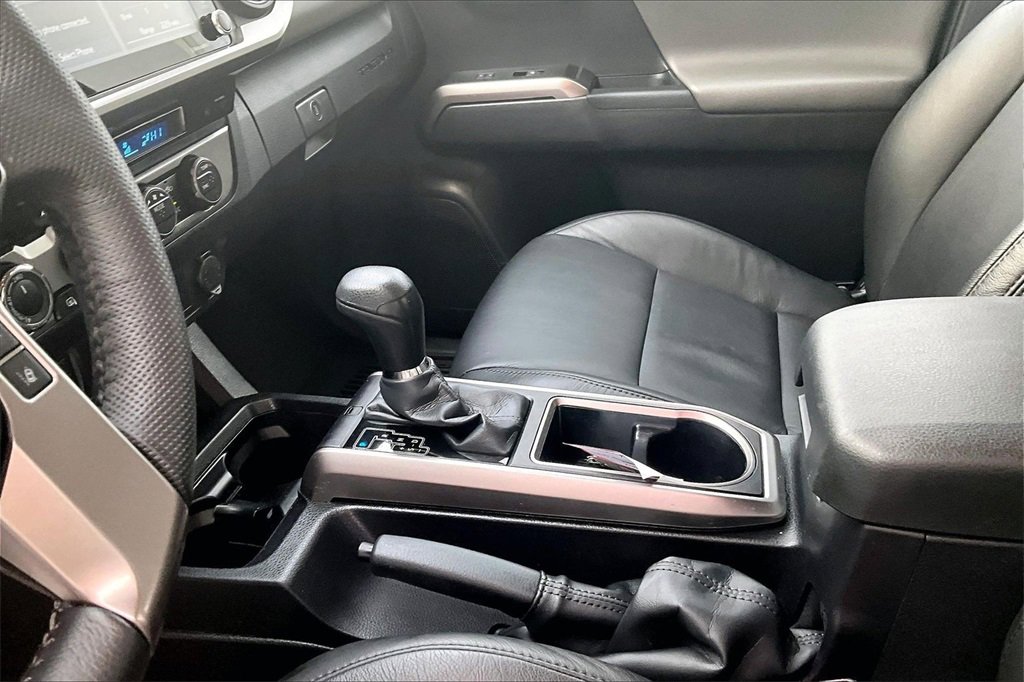 Used 2023 Toyota Tacoma SR5 w/ Technology Package image 19