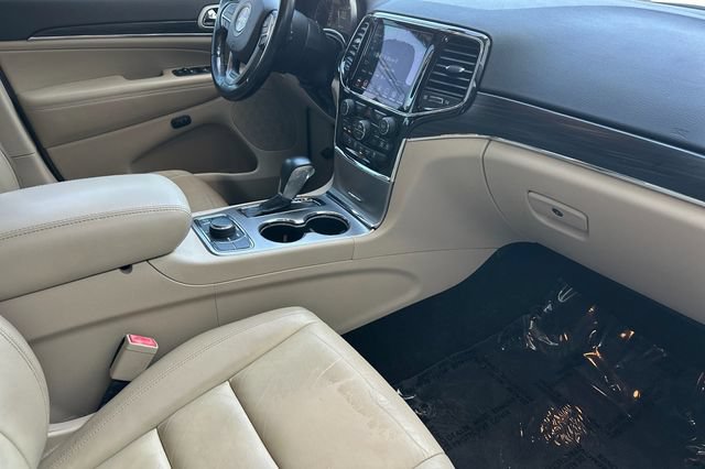 Used 2020 Jeep Grand Cherokee Limited w/ Trailer Tow Group IV AWD/4WD image 18