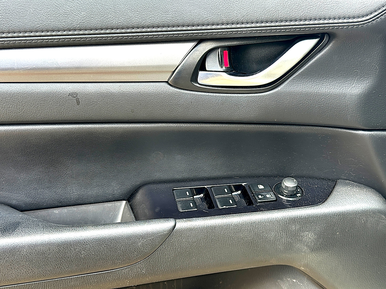 Used 2020 MAZDA CX-5 Touring FWD image 8