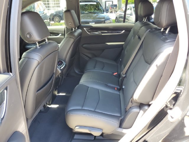 Certified 2022 Cadillac XT6 Premium Luxury w/ Technology Package FWD image 13